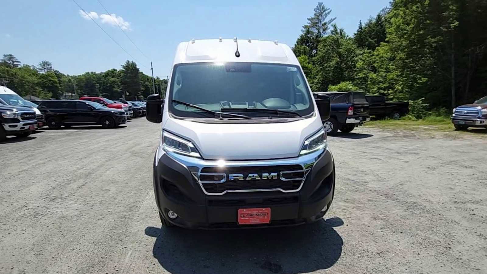 New 2024 RAM ProMaster 3500 w/ Quick Order Package 22G SLT image 3