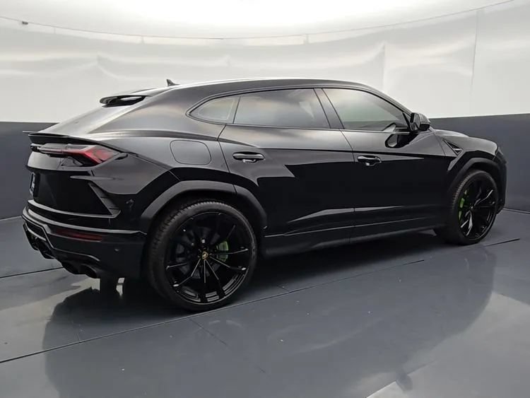 Used 2022 Lamborghini Urus AWD/4WD image 12