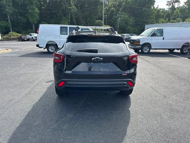 Used 2025 Chevrolet Trax RS w/ Sunroof Package FWD image 18