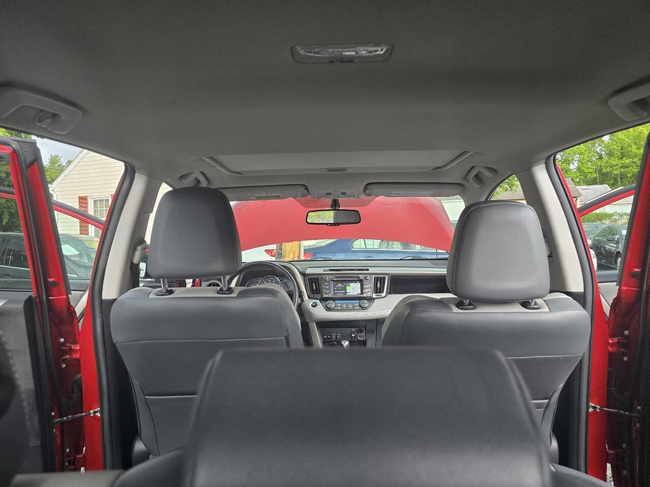 Used 2015 Toyota RAV4 Limited image 39