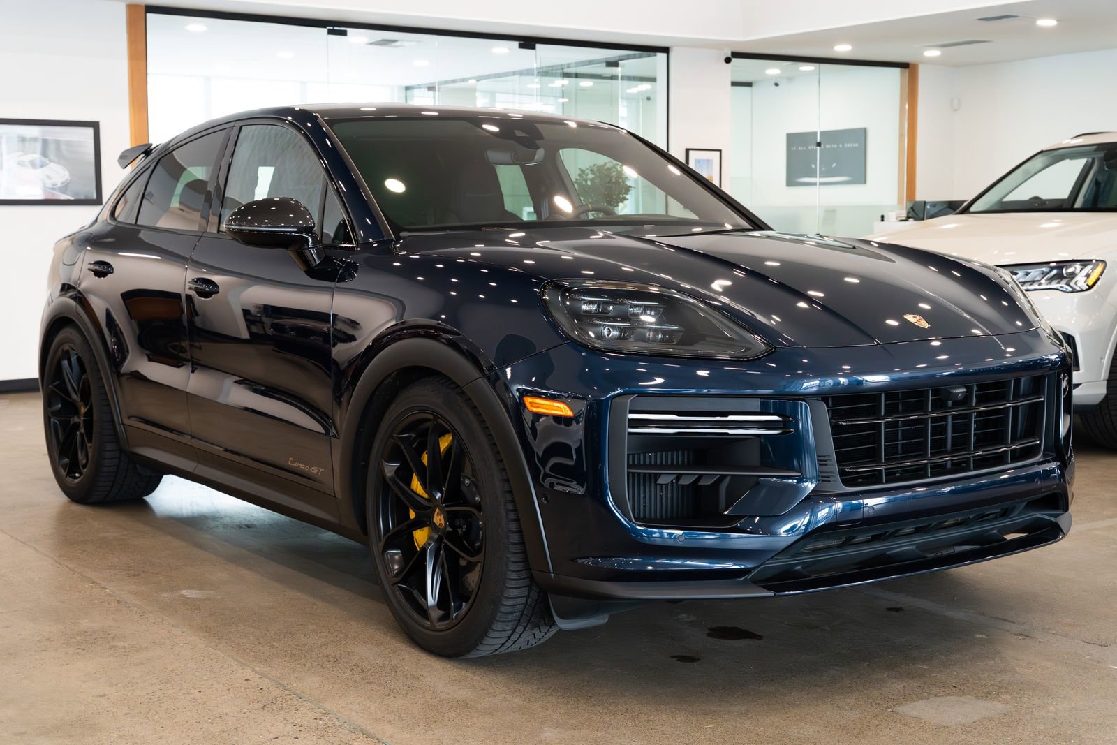 Used 2024 Porsche Cayenne Turbo GT image 3