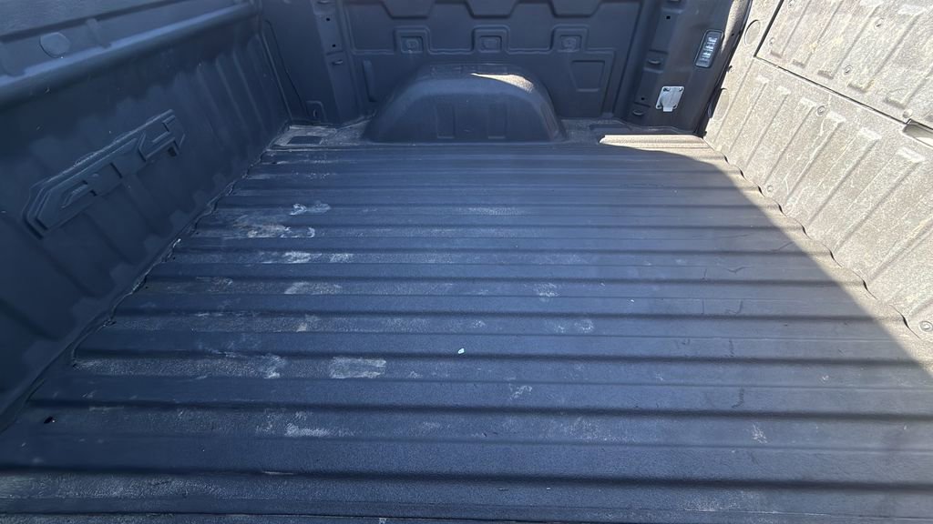 Used 2023 GMC Sierra 1500 AT4 w/ Technology Package image 15