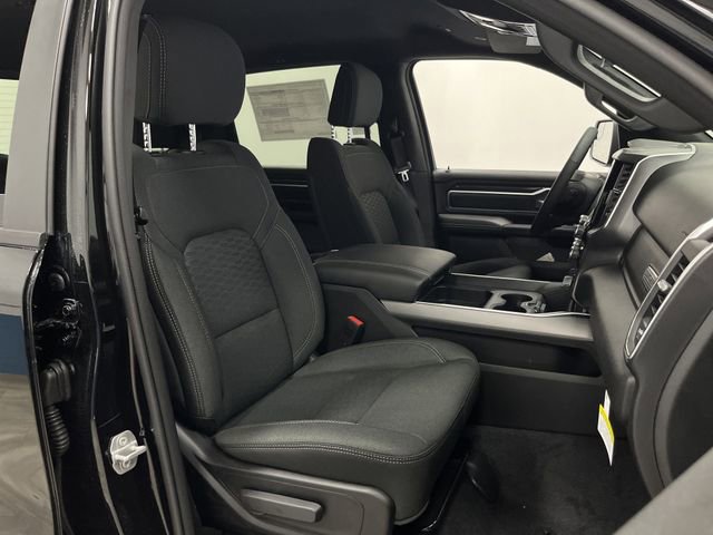New 2026 RAM 1500 4x4 Crew Cab image 31