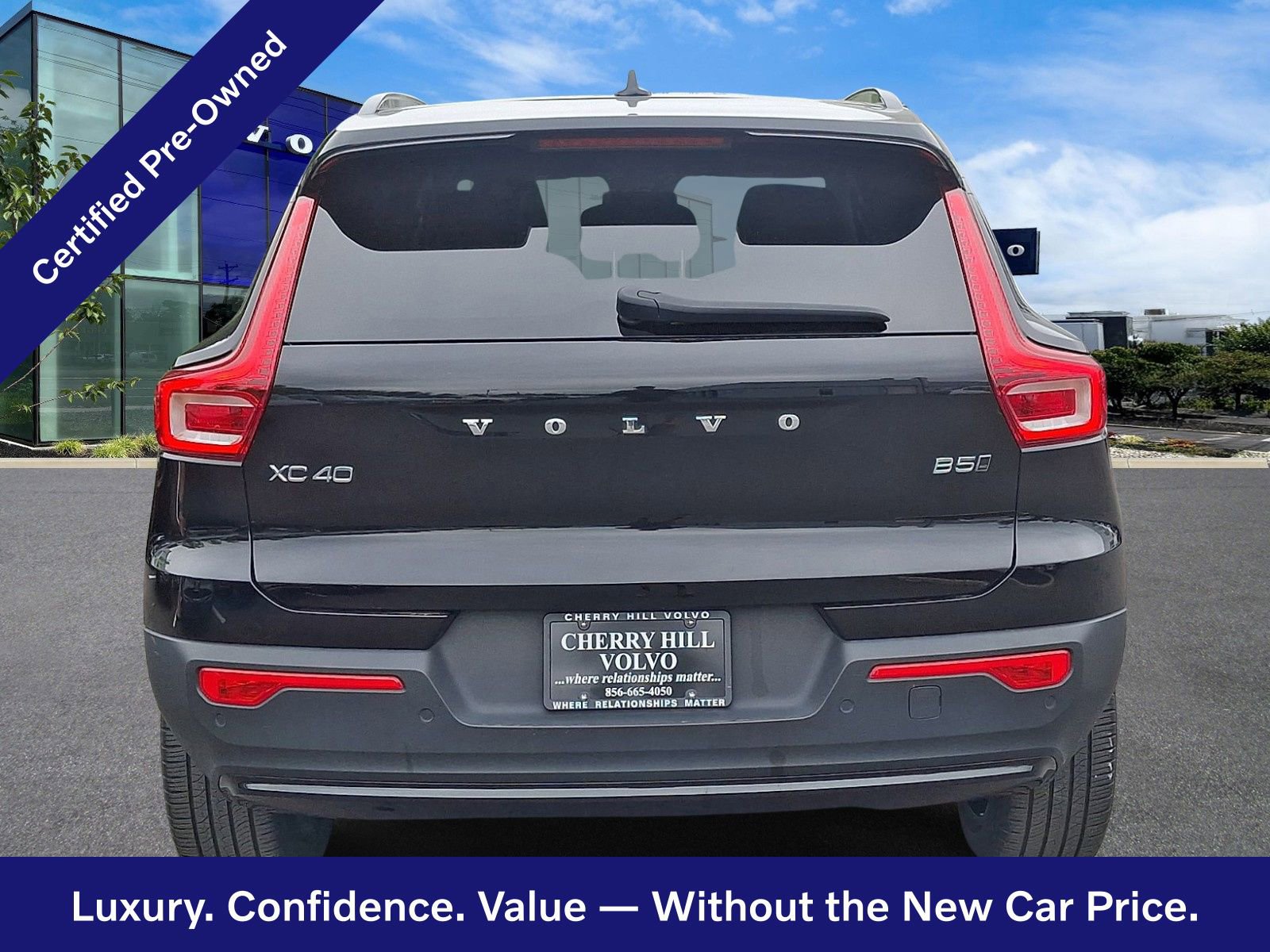 Certified 2023 Volvo XC40 B5 Plus w/ Protection Package Premier AWD/4WD image 6