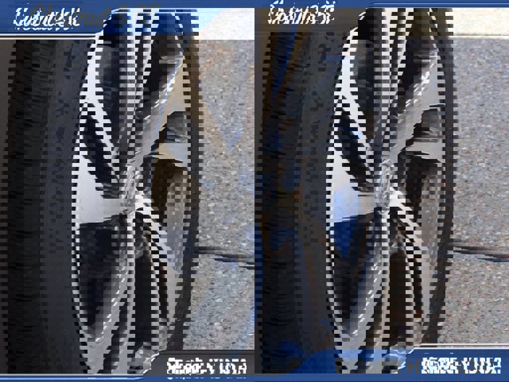 Used 2023 Buick Envision Essence image 40