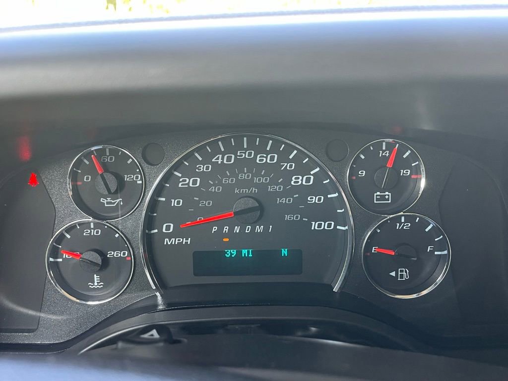 New 2025 Chevrolet Express 3500 w/ Driver Convenience Package RWD image 37
