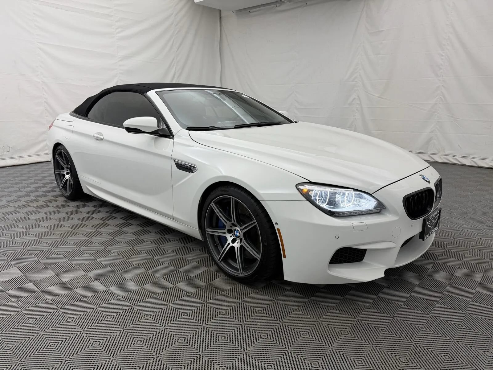 Used 2014 BMW M6 Convertible RWD image 4
