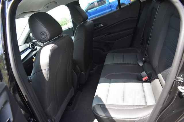 New 2026 Chevrolet Trax LT w/ LT Convenience Package FWD image 18