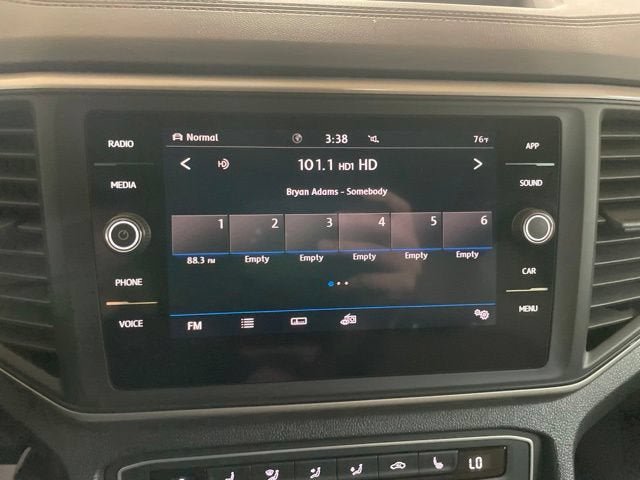 Certified 2020 Volkswagen Atlas Cross Sport SE AWD/4WD image 22
