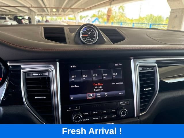 Used 2018 Porsche Macan Turbo AWD/4WD image 7