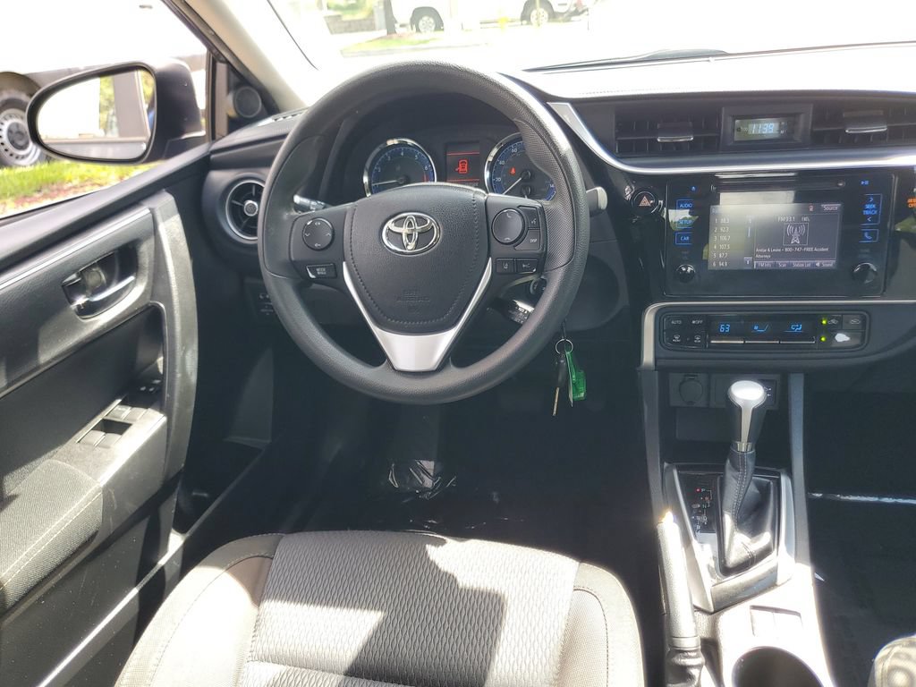 Used 2017 Toyota Corolla LE FWD image 13