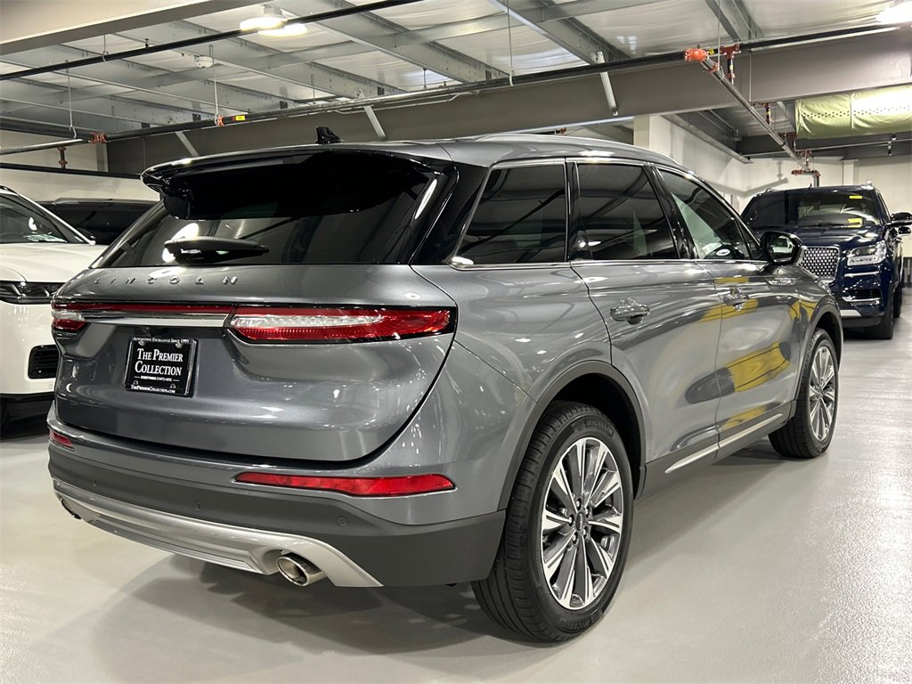 Certified 2022 Lincoln Corsair Reserve w/ Elements Package image 2