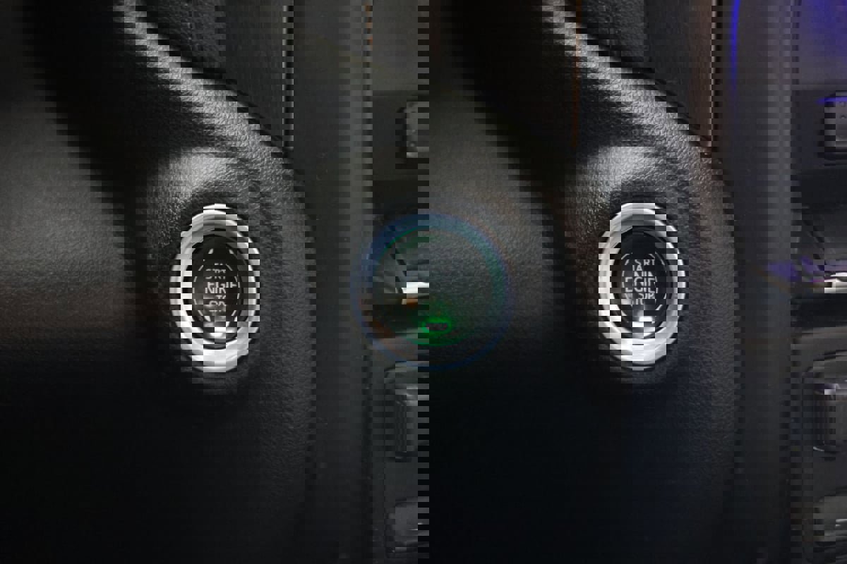 Used 2023 GMC Sierra 2500 AT4 w/ AT4 Preferred Package AWD/4WD image 19