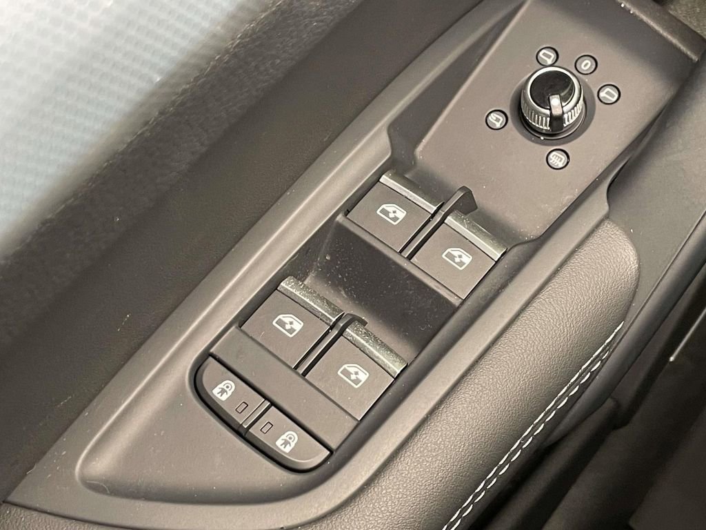 Certified 2025 Audi Q5 2.0T Premium Plus w/ Premium Plus Package image 37