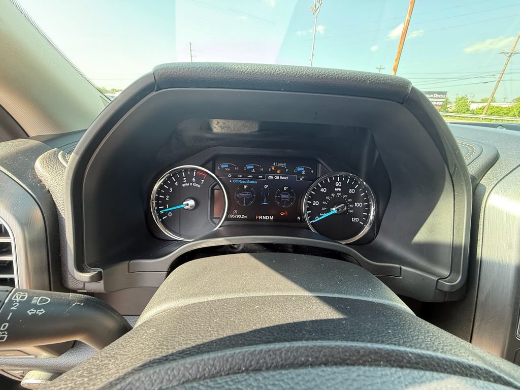 Used 2019 Ford Expedition Platinum AWD/4WD image 17