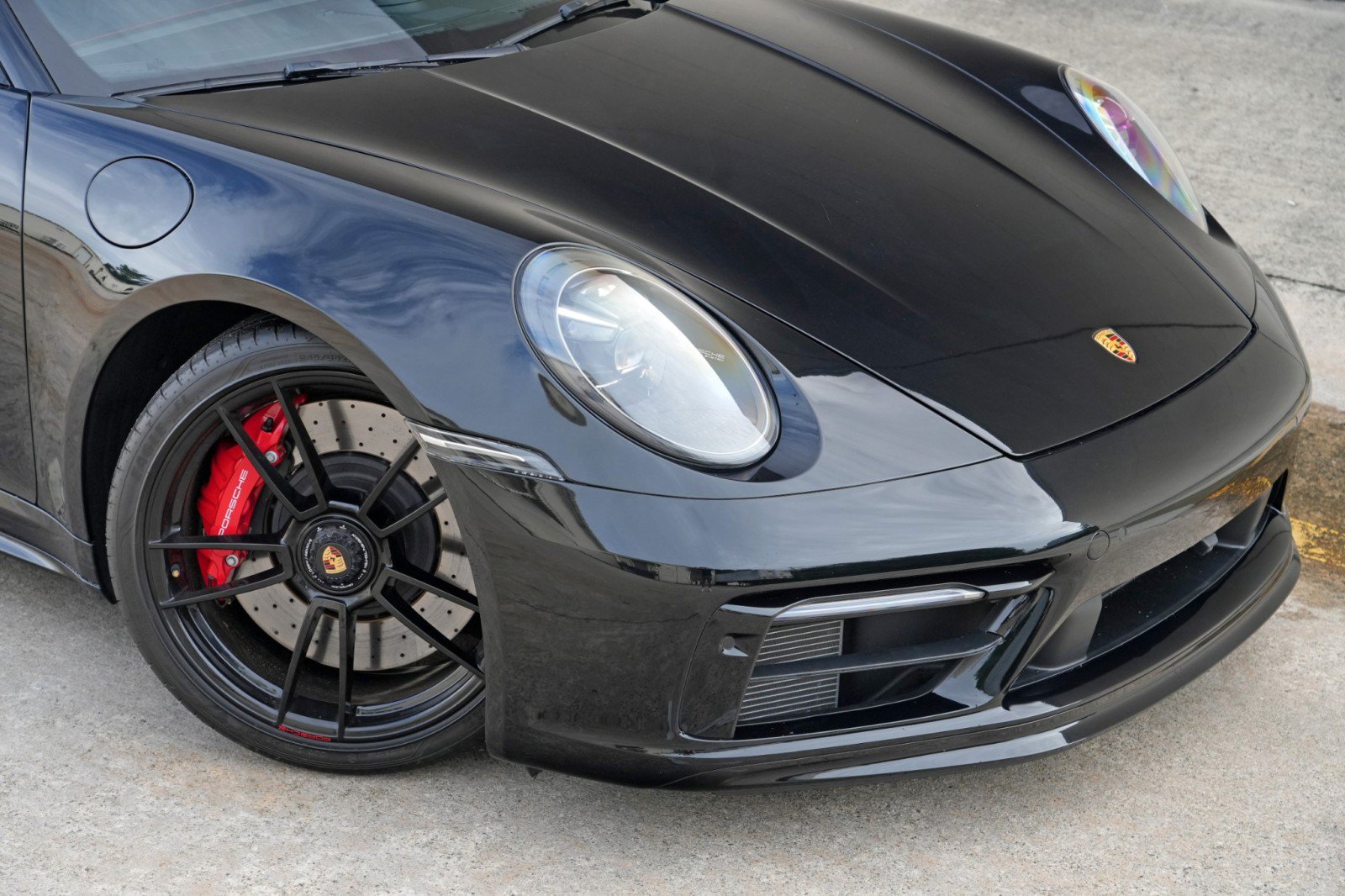 Used 2024 Porsche 911 Carrera GTS w/ Premium Package RWD image 58