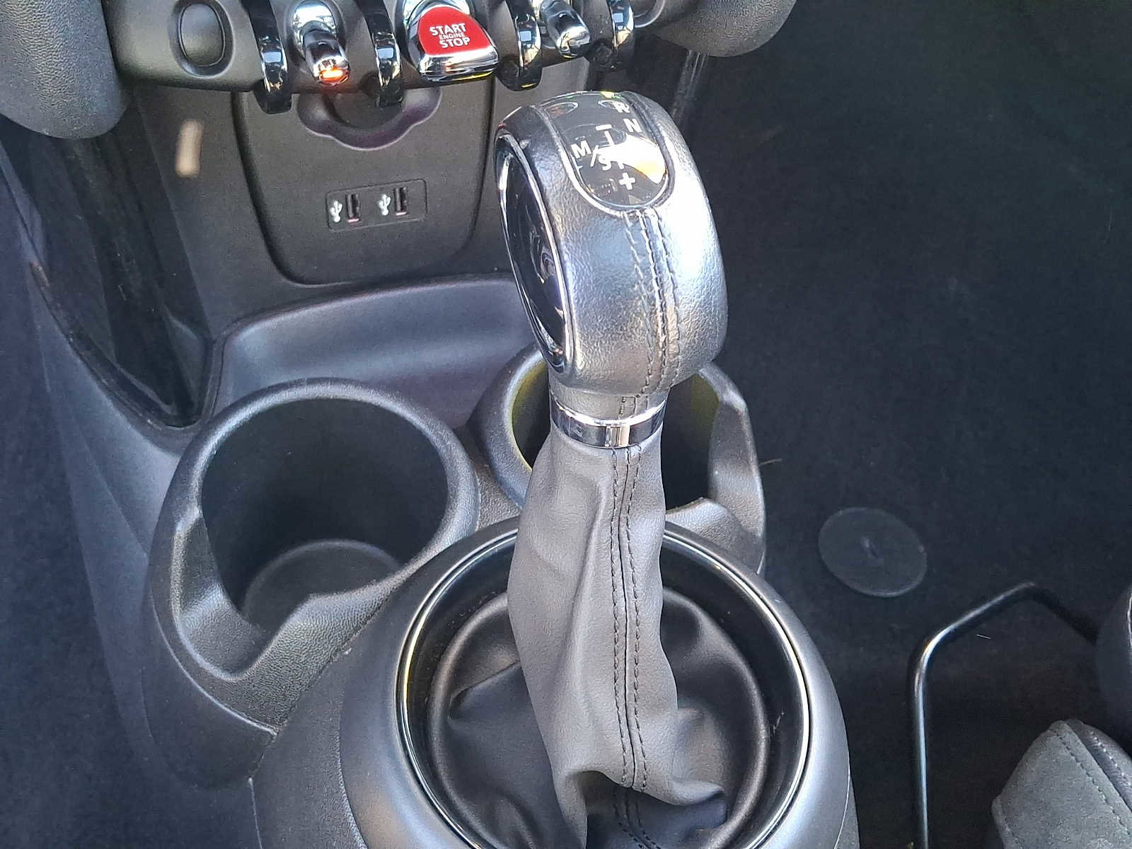 Used 2019 MINI Cooper 2-Door Hardtop image 15