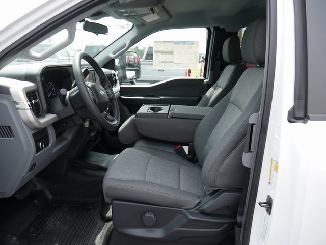 New 2025 Ford F250 XL w/ XL Chrome Package image 2