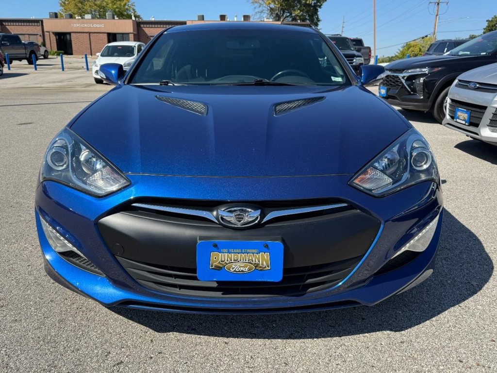 Used 2016 Hyundai Genesis 3.8 RWD image 8