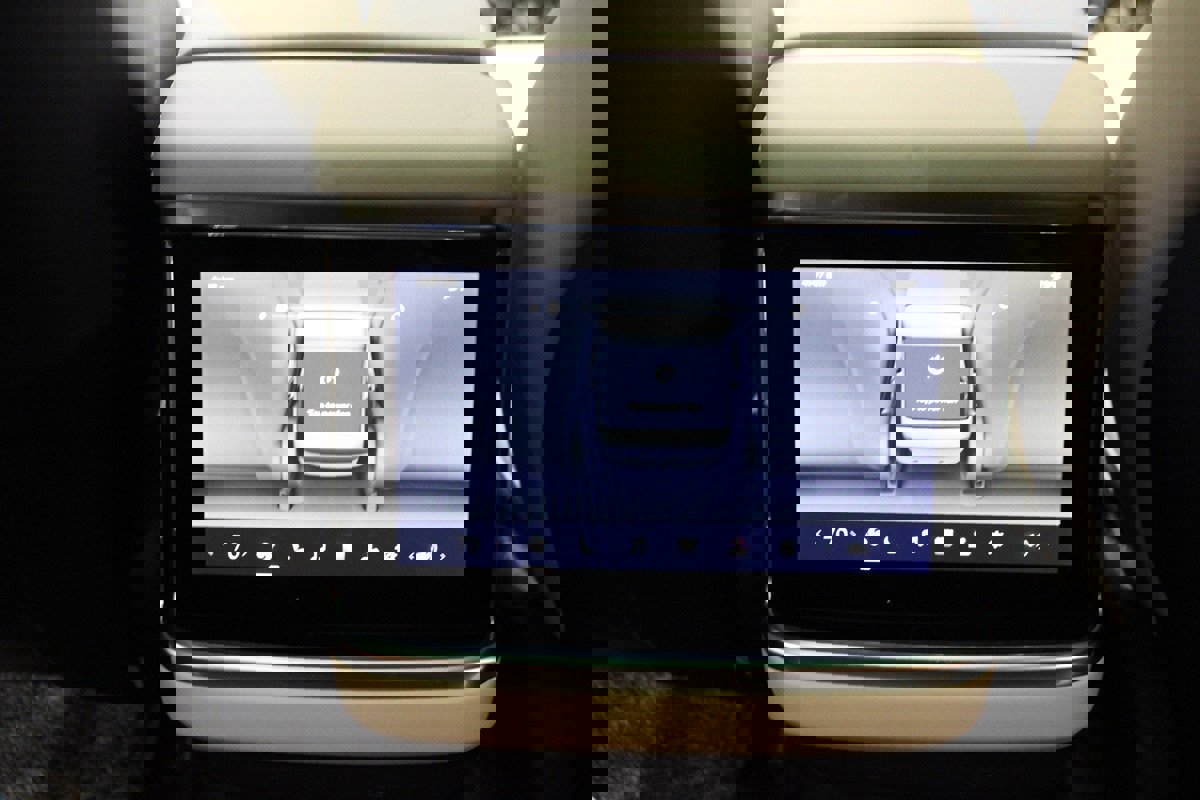 Used 2022 Tesla Model S AWD image 13