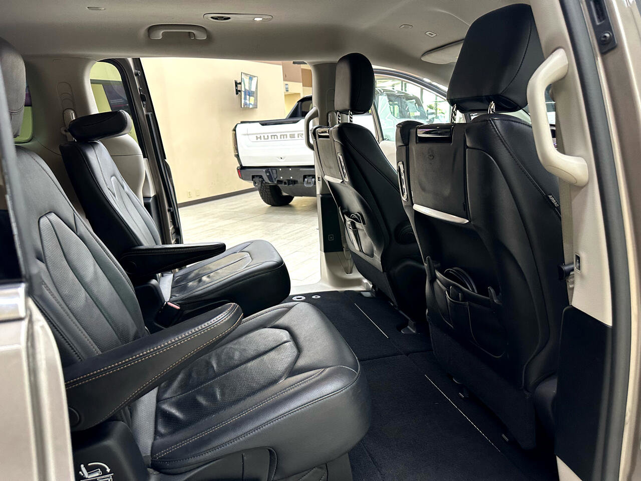 Used 2018 Chrysler Pacifica Touring-L Plus image 41