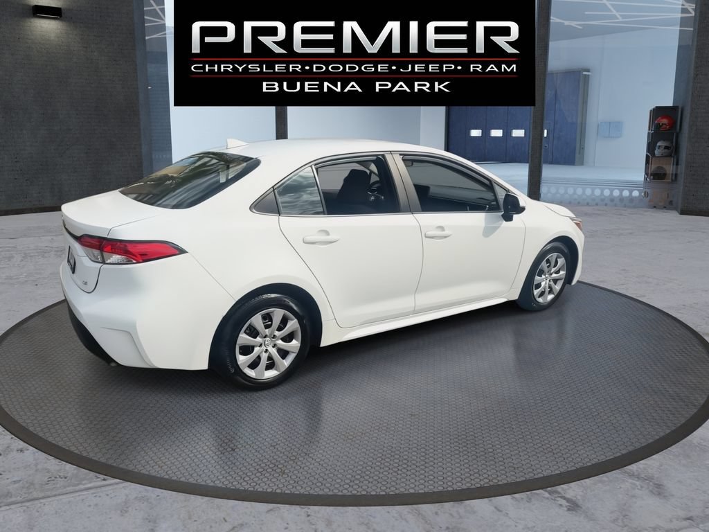 Used 2024 Toyota Corolla LE FWD image 8