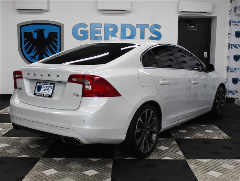 Used 2015 Volvo S60 T6 Platinum FWD image 4
