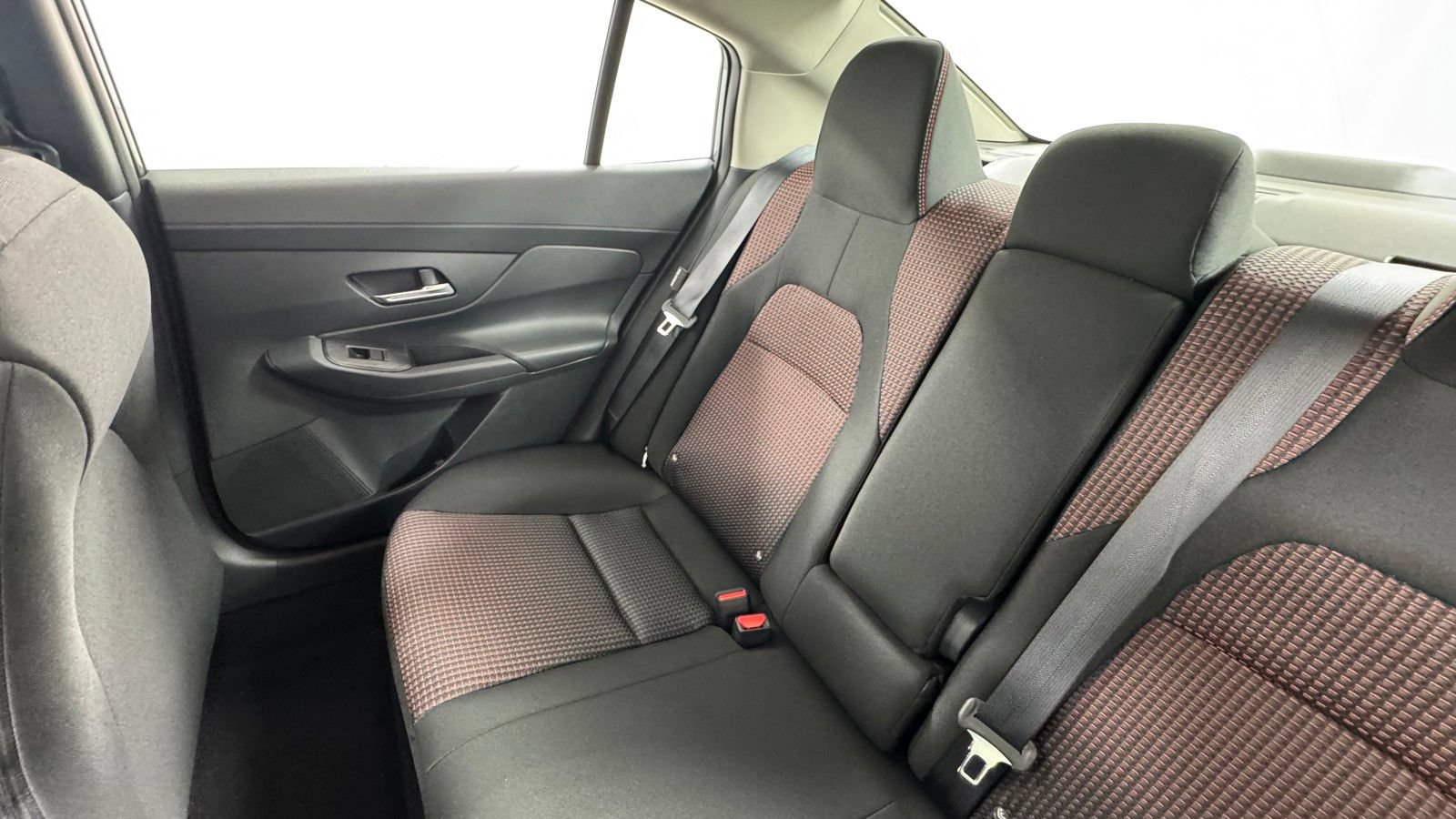 New 2026 Nissan Sentra SR w/ Floor Mat Package FWD image 14