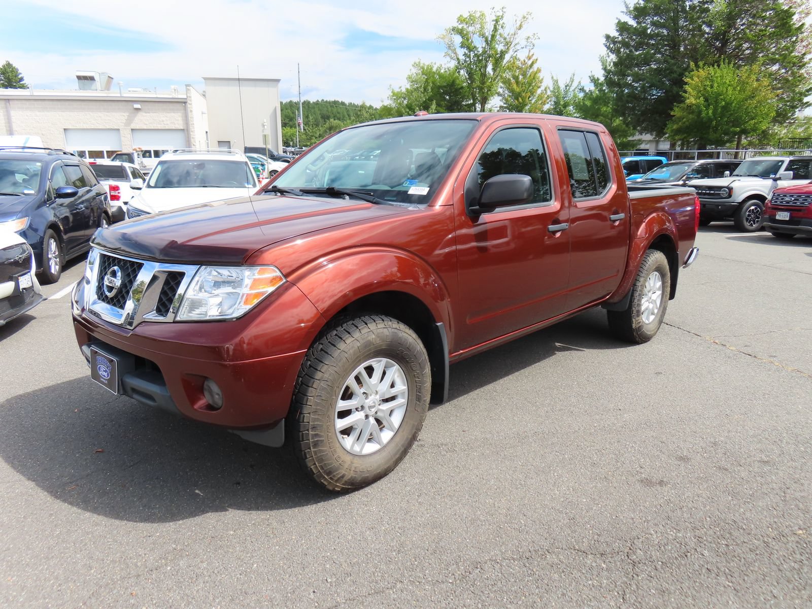 Used 2016 Nissan Frontier SV AWD/4WD image 3