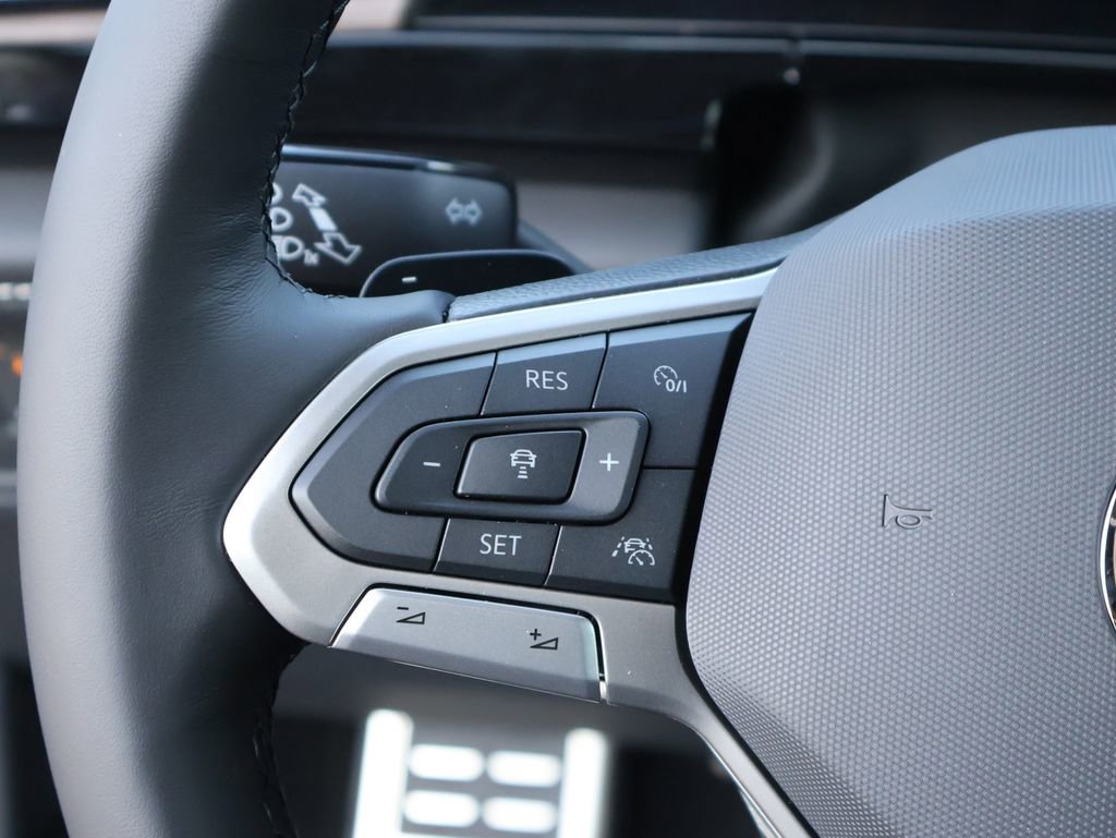 New 2026 Volkswagen Atlas SEL Premium R-Line image 36