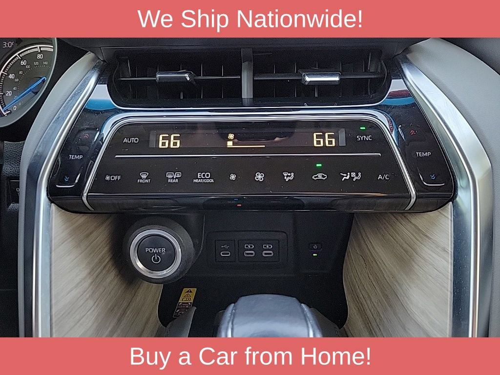 Used 2024 Toyota Venza XLE AWD/4WD image 21