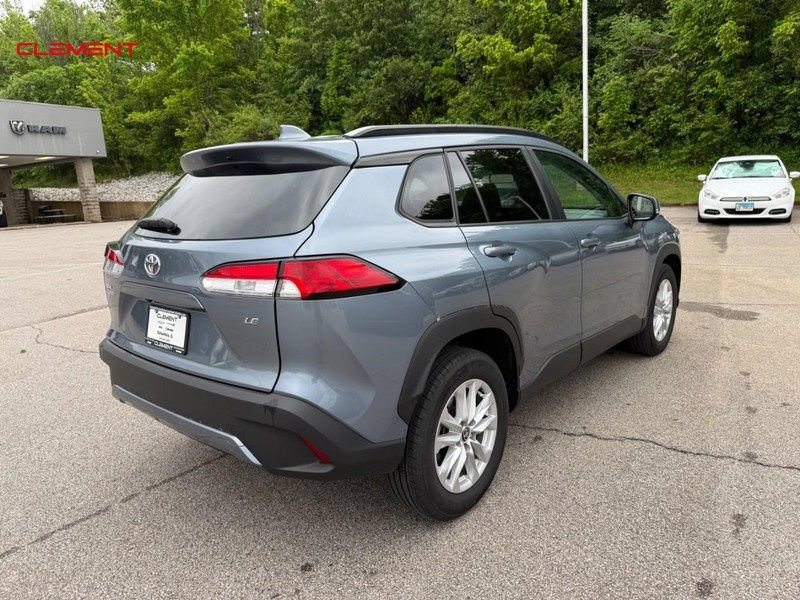 Used 2024 Toyota Corolla Cross LE FWD image 9