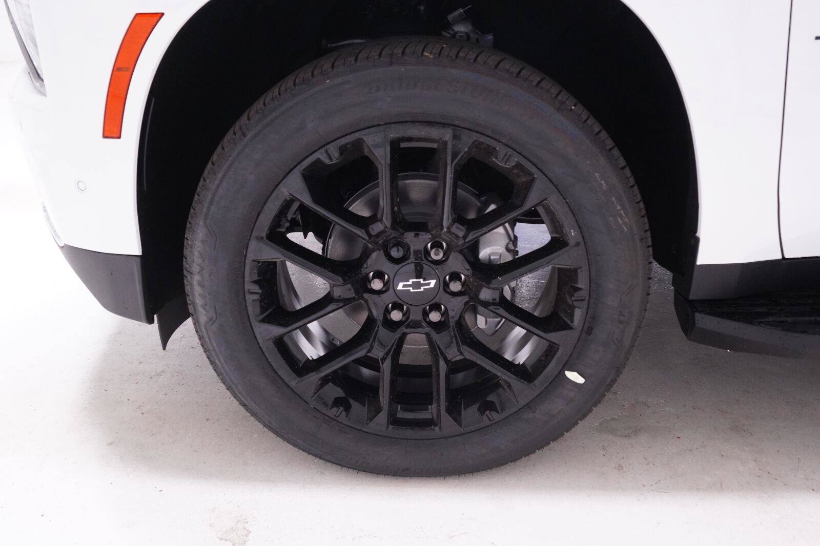 New 2026 Chevrolet Tahoe LS RWD image 39