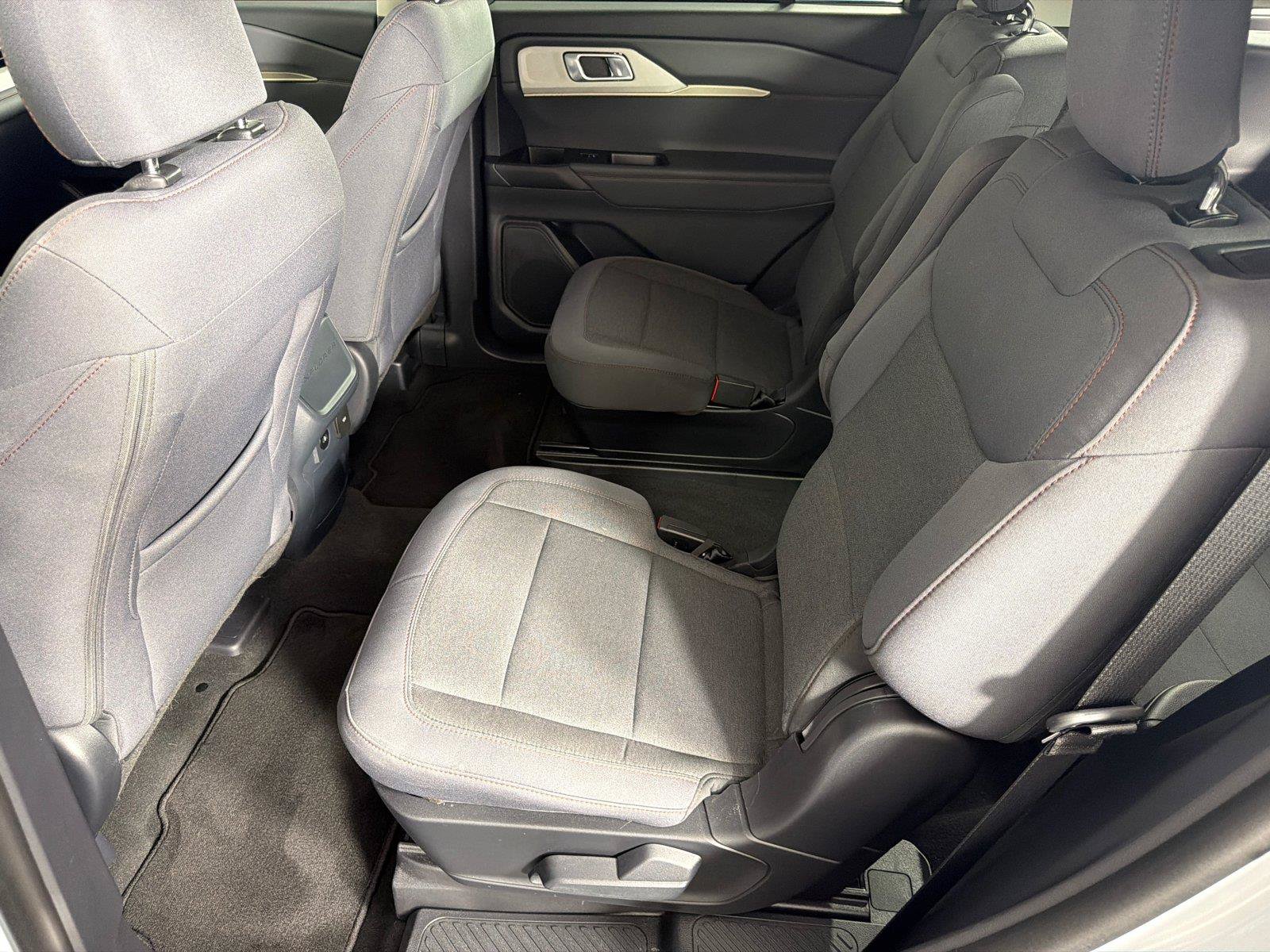 Used 2026 Ford Explorer Active RWD image 20