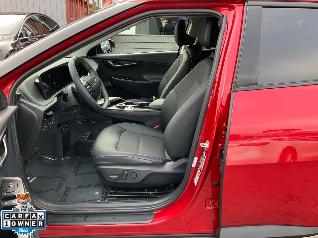 Used 2025 Kia EV6 Light w/ Light LR Technology Package image 13