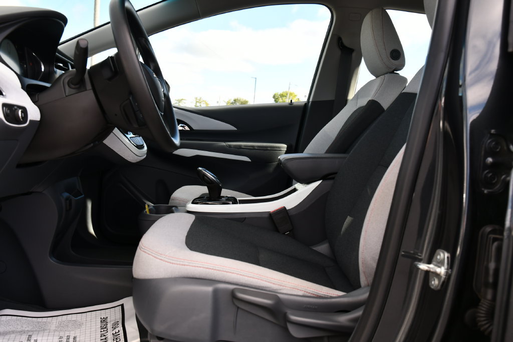 Used 2021 Chevrolet Bolt LT FWD image 16