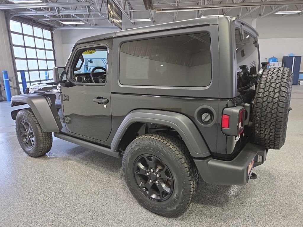 Used 2022 Jeep Wrangler Sport AWD/4WD image 5