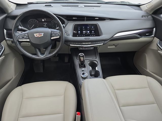 Used 2021 Cadillac XT4 Luxury w/ Cold Weather Package AWD/4WD image 10