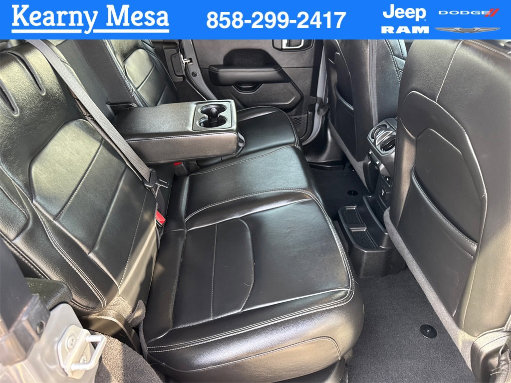 Used 2023 Jeep Wrangler Unlimited Sahara image 17