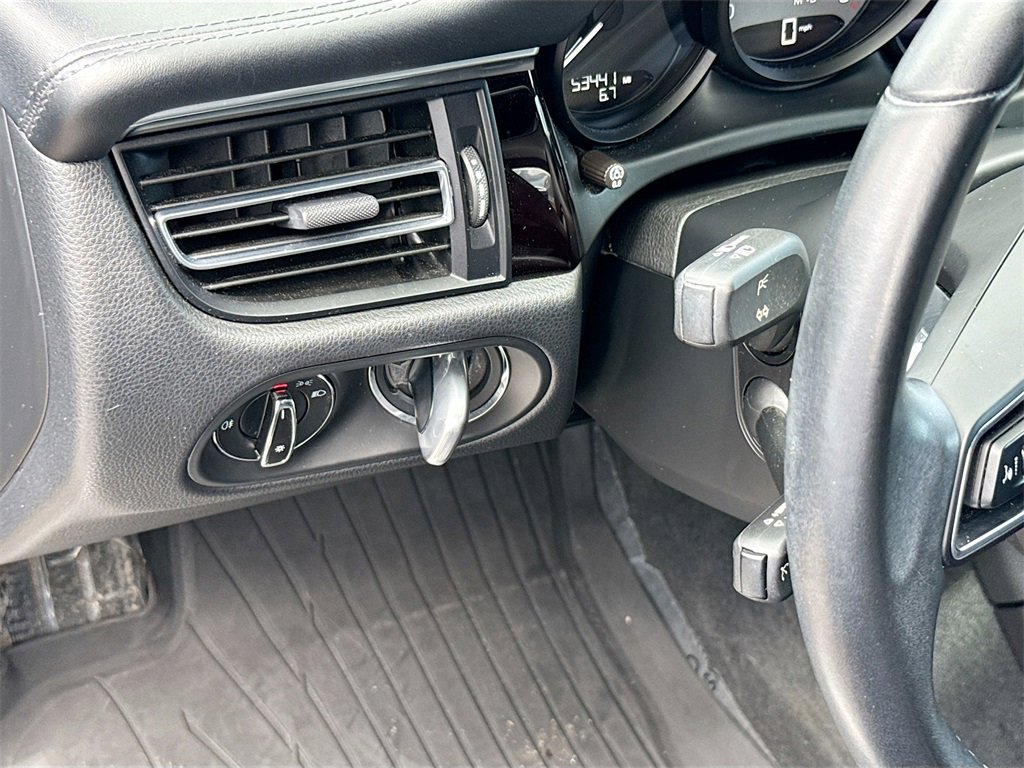 Used 2022 Porsche Macan S w/ Premium Package Plus image 11