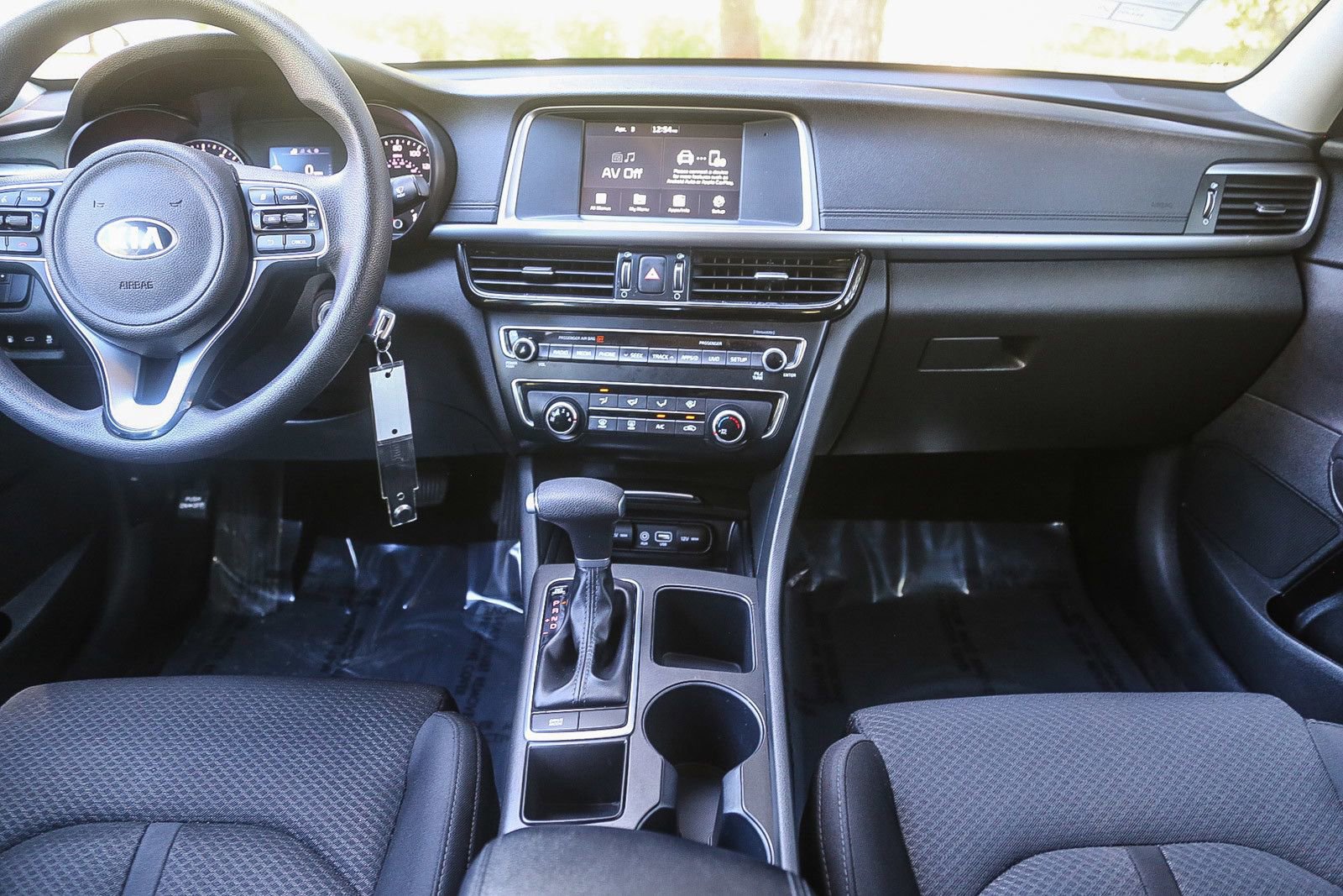 Used 2018 Kia Optima LX w/ 17" Alloy Wheels Package image 10