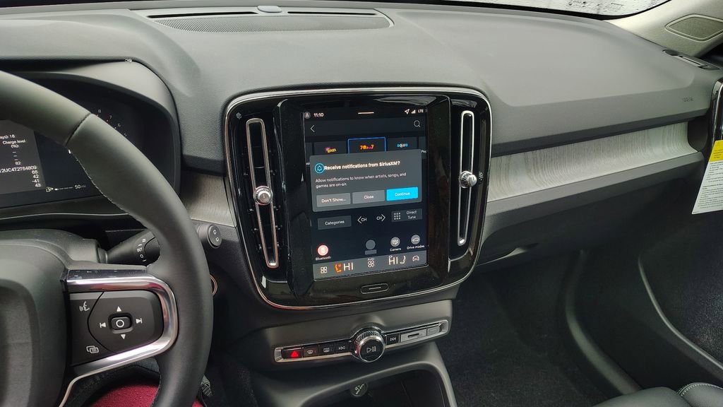 New 2026 Volvo XC40 B5 Plus w/ Protection Package Premier image 18