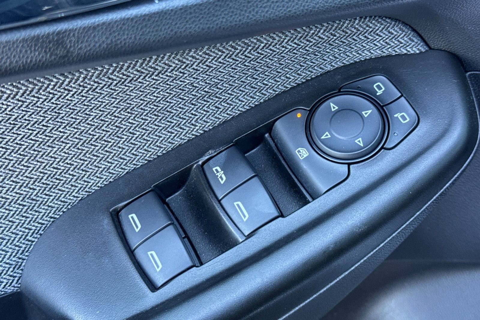 Used 2023 Chevrolet TrailBlazer LT FWD image 13