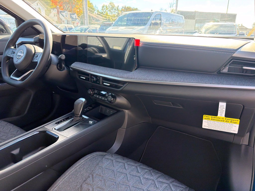 New 2027 Nissan Kicks SV AWD/4WD image 31