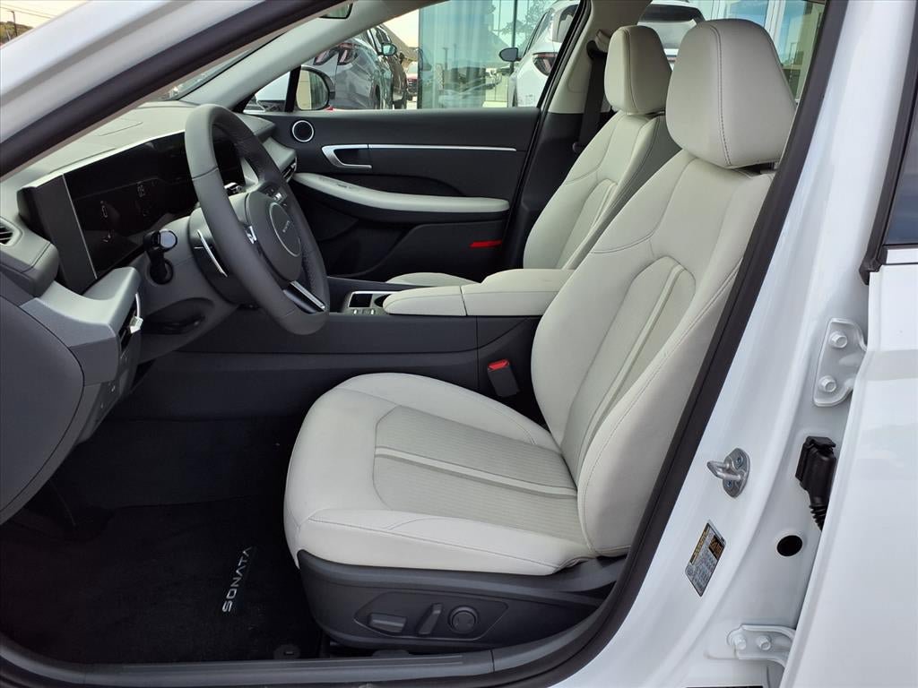 New 2026 Hyundai Sonata SEL AWD/4WD image 11