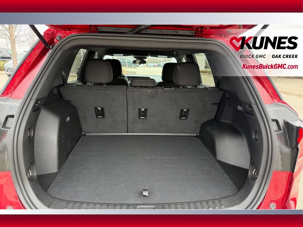 Used 2025 GMC Terrain Elevation image 8