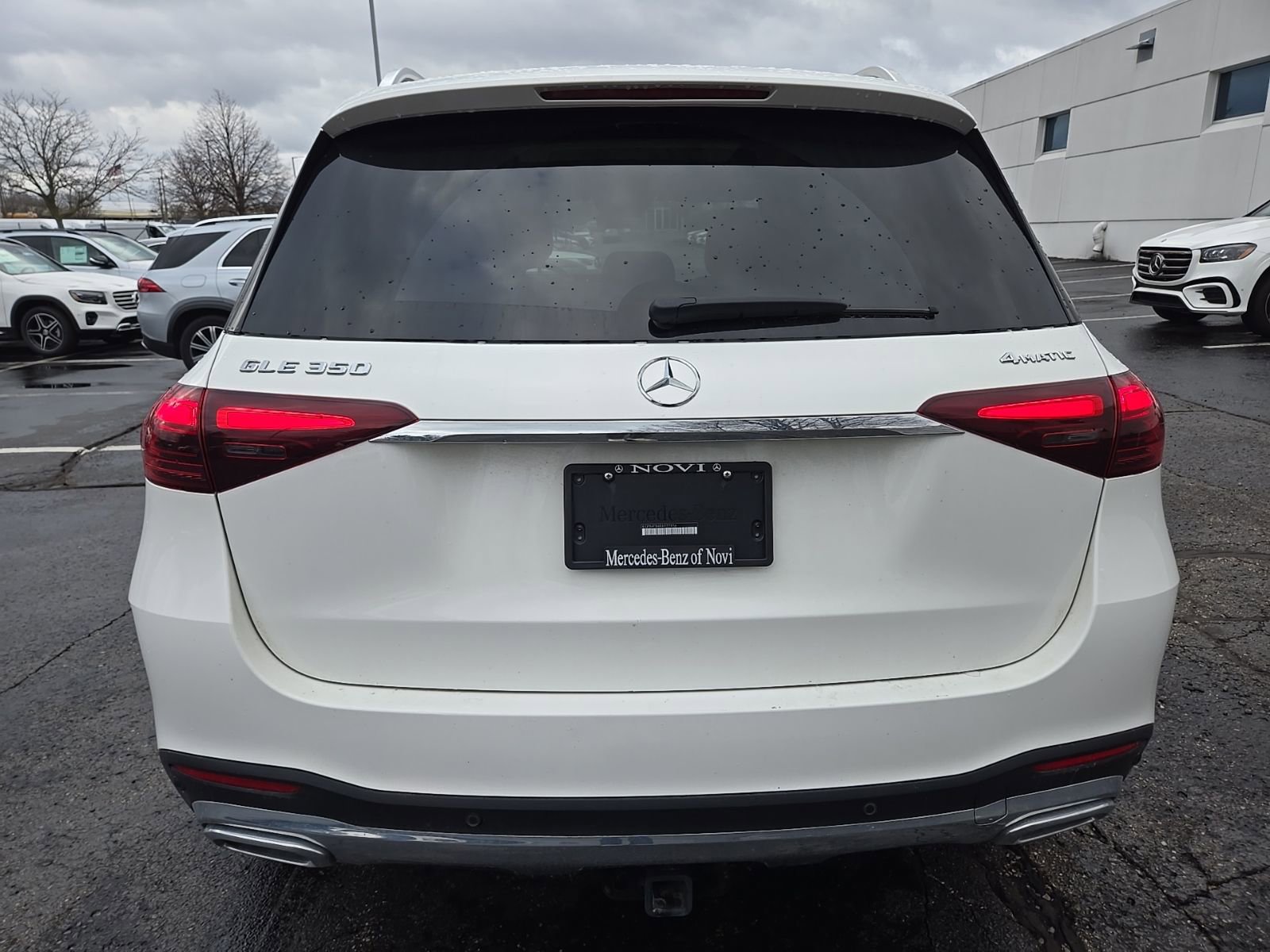 Used 2024 Mercedes-Benz GLE 350 4MATIC image 4