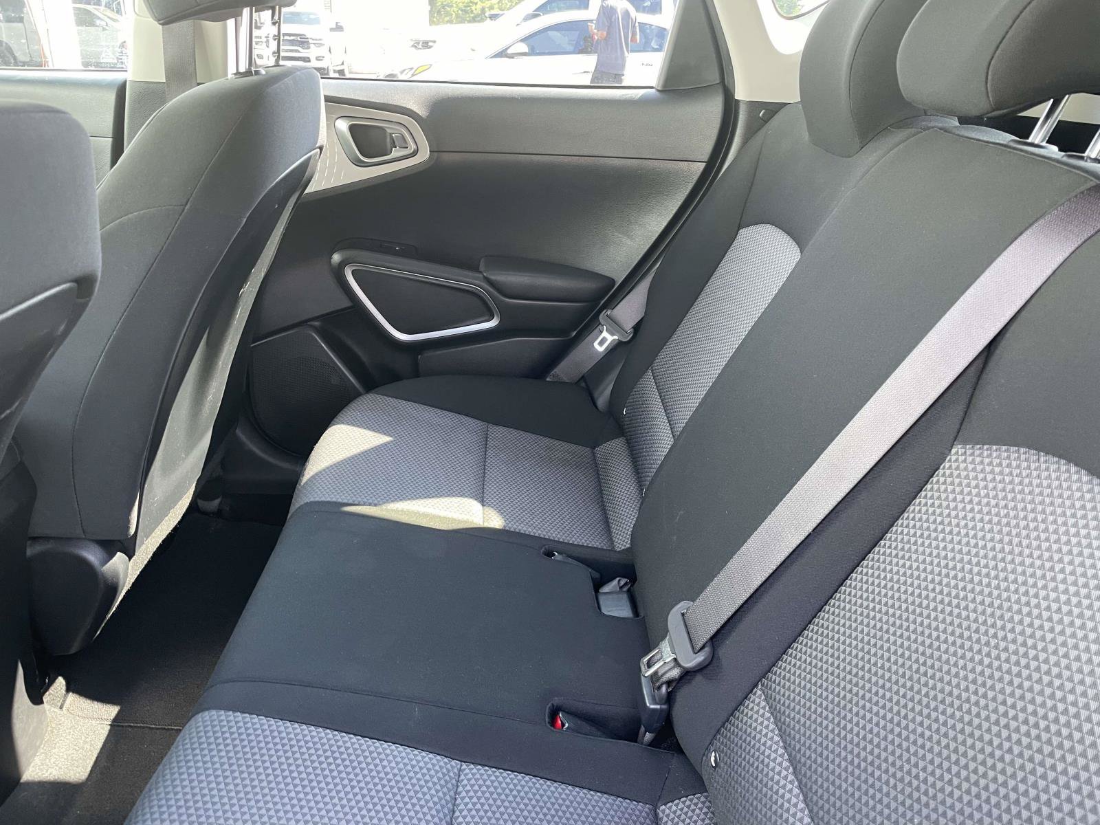 Used 2023 Kia Soul LX w/ LX Technology Package FWD image 9