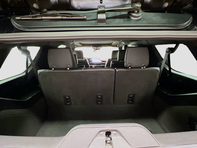 Used 2022 Cadillac Escalade ESV Sport AWD/4WD image 27