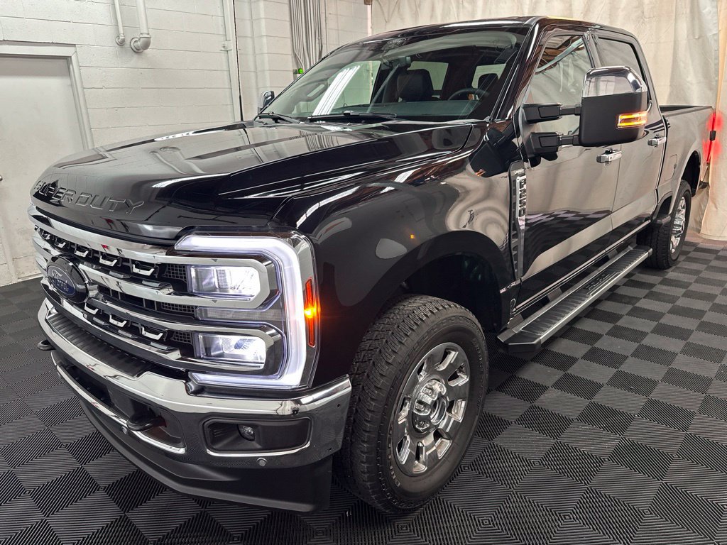 Used 2026 Ford F250 Lariat w/ Lariat Premium Package AWD/4WD image 4